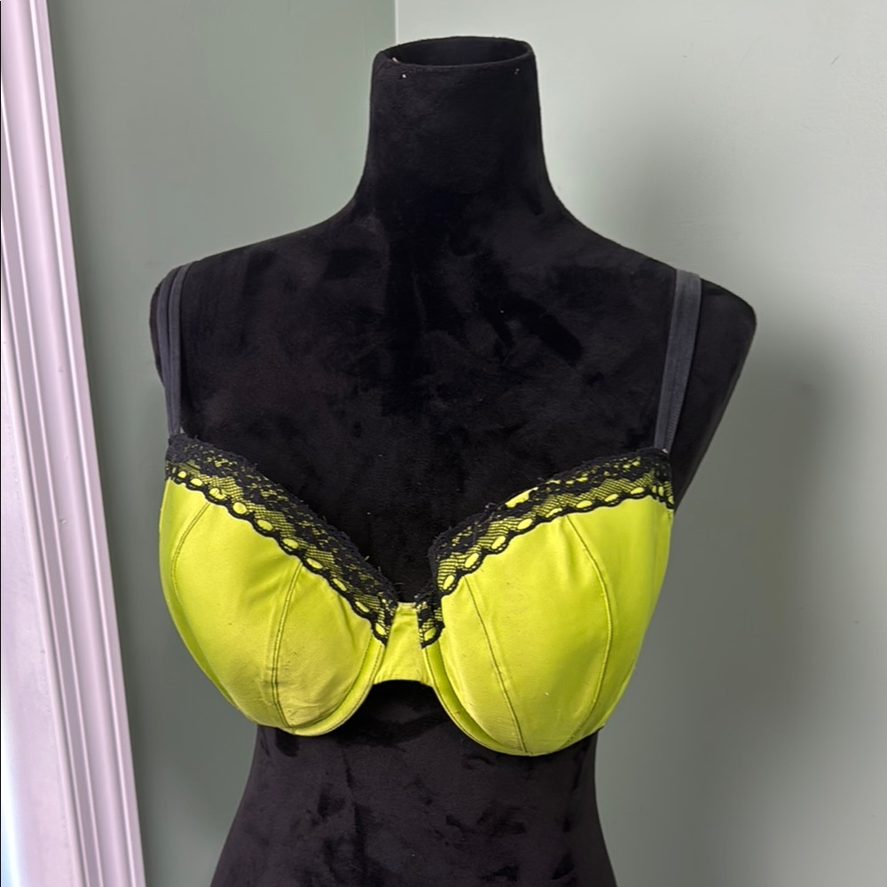 Cacique lime green satin bra 40 DD